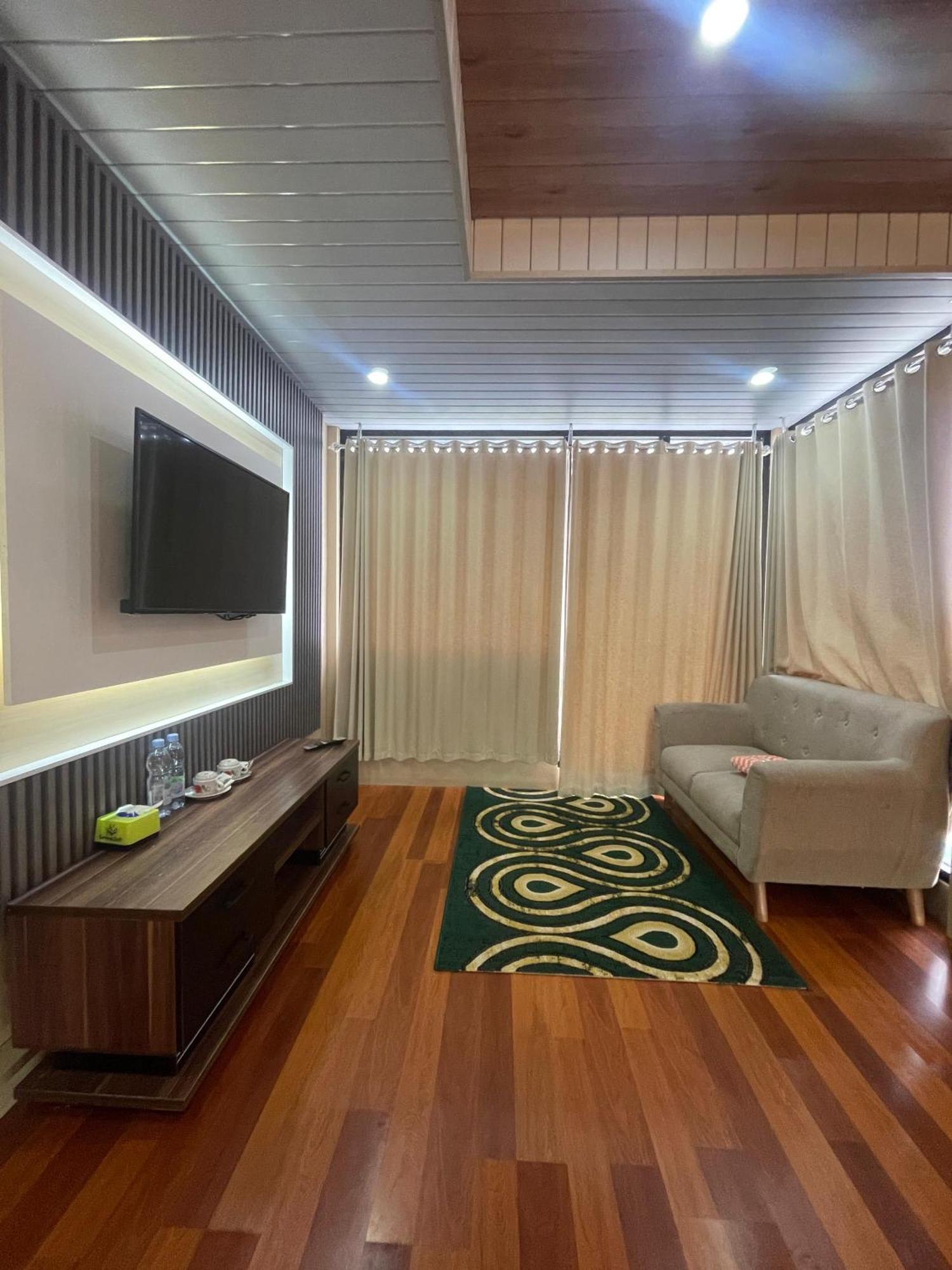 Pojok Kahyangan Homestay And Cabin Kejajar Kültér fotó