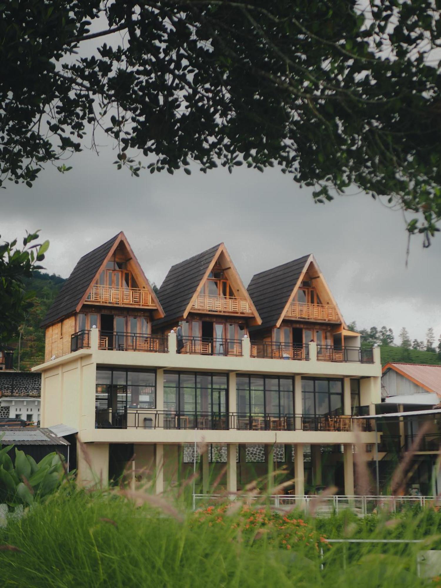 Pojok Kahyangan Homestay And Cabin Kejajar Kültér fotó